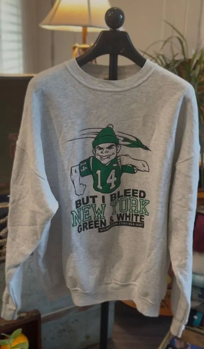 VINTAGE LEE JETS "BUT I BLEED NY GREEN AND WHITE" SWEATSHIRT